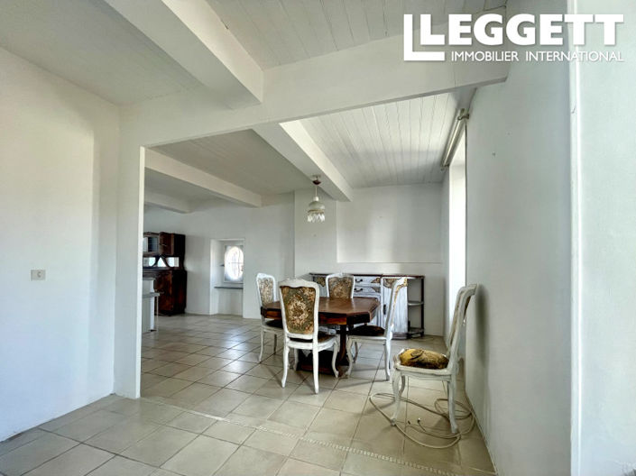 Image No.8-3 Bed House for sale