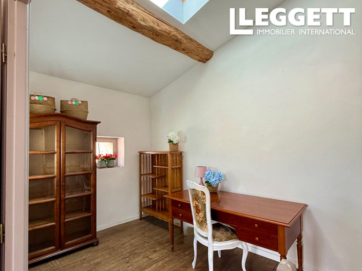Image No.8-3 Bed House for sale