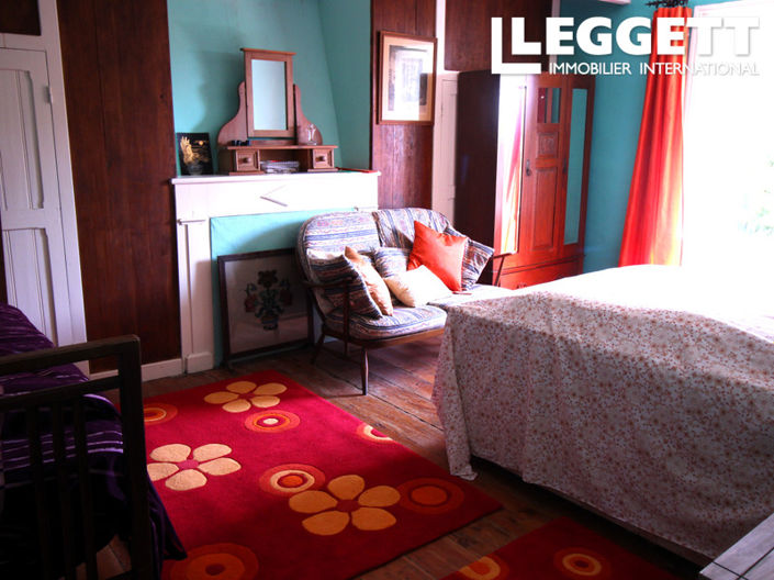 Image No.8-4 Bed House for sale