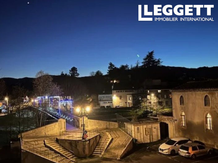 Image No.10-8 Bed House for sale