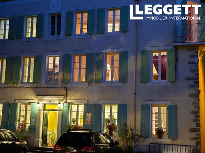 Image No.2-8 Bed House for sale