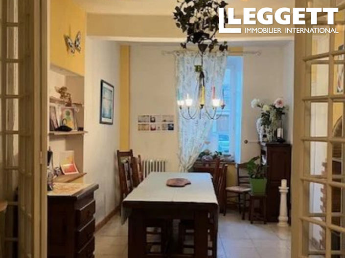 Image No.4-8 Bed House for sale