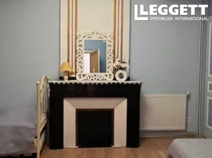 Image No.7-8 Bed House for sale