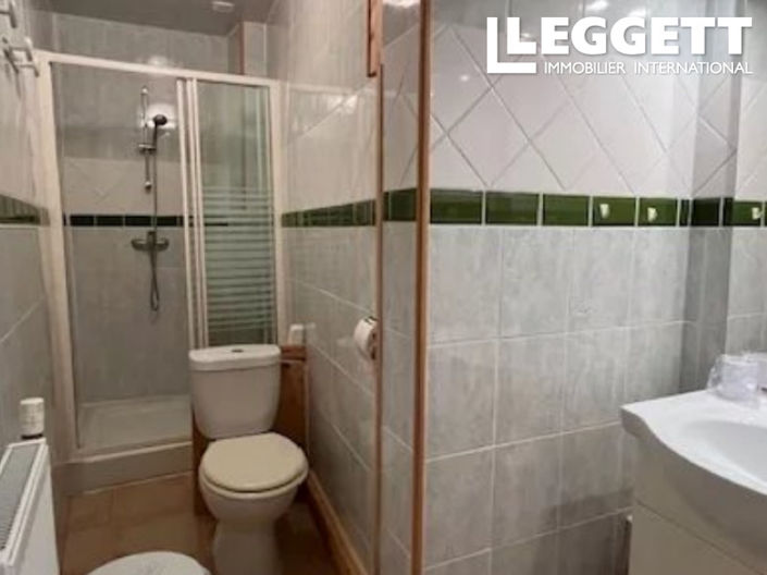 Image No.9-8 Bed House for sale