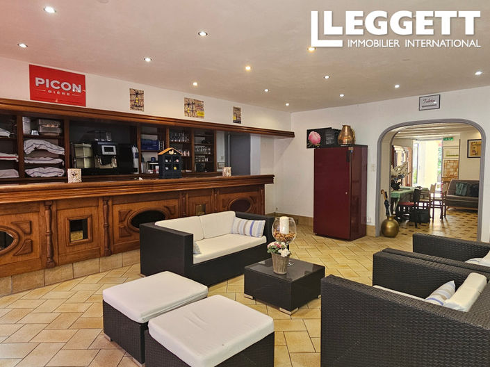 Image No.5-8 Bed House for sale