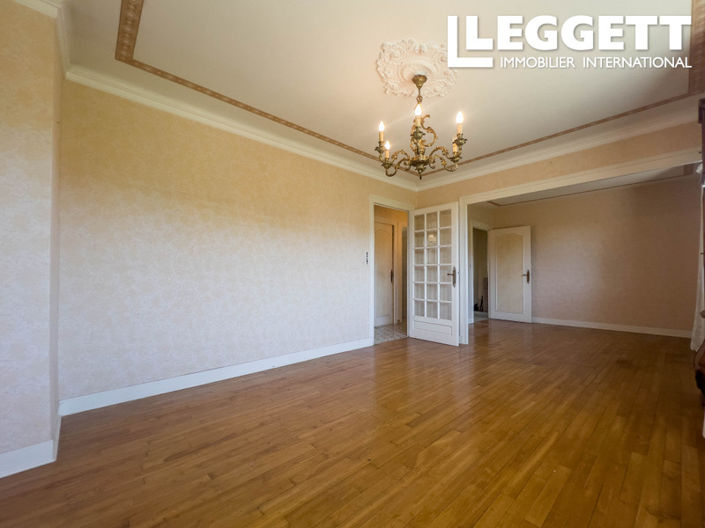 Image No.7-3 Bed House for sale