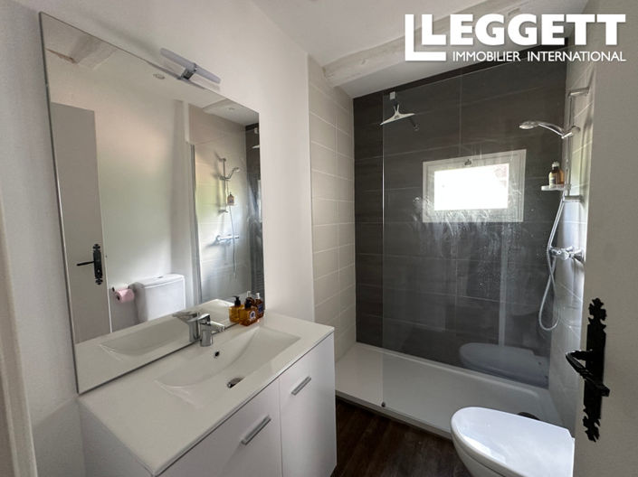 Image No.8-3 Bed House for sale