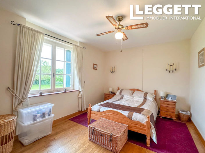 Image No.7-4 Bed House for sale