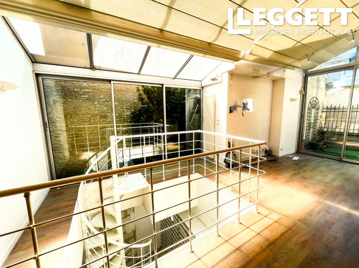 Image No.7-3 Bed Commercial for sale