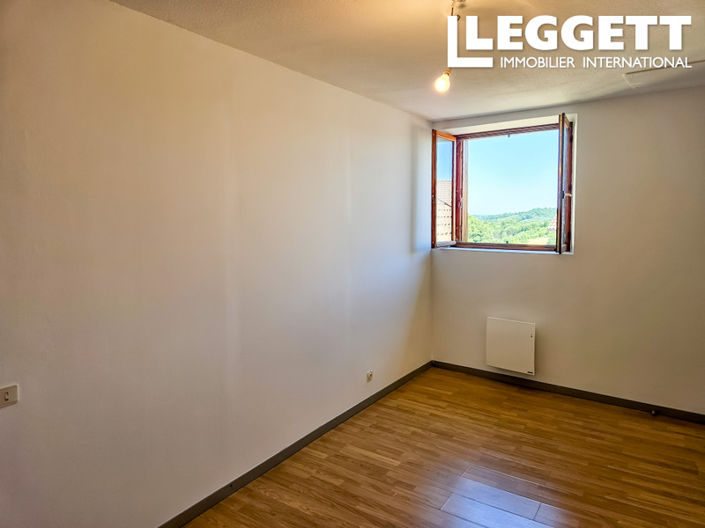 Image No.6-5 Bed House for sale