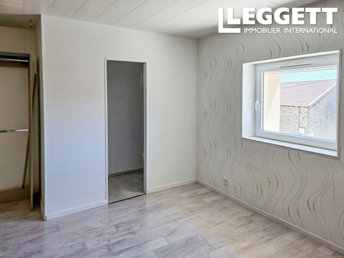 Image No.7-5 Bed House for sale