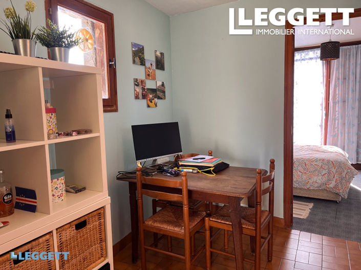 Image No.6-1 Bed House for sale