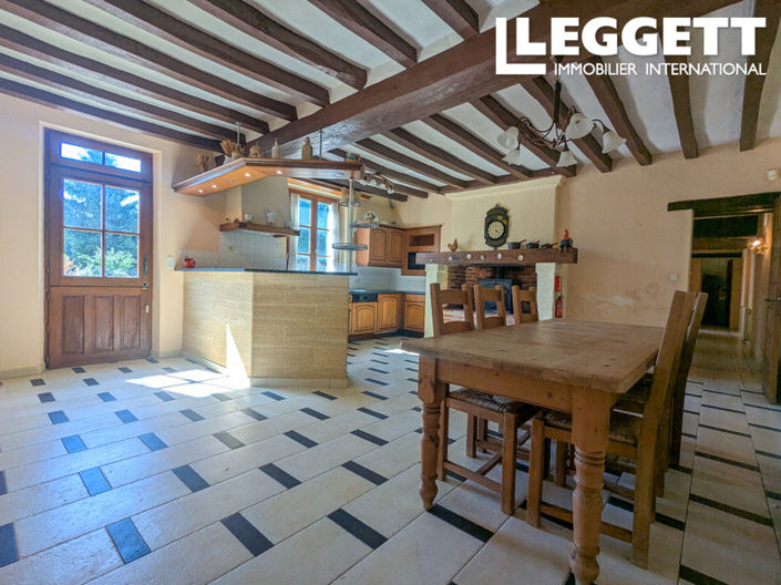 Image No.2-8 Bed House for sale