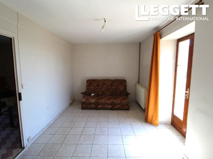 Image No.8-2 Bed House for sale