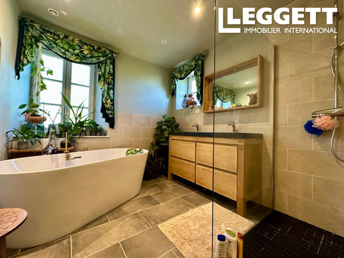 Image No.9-4 Bed House for sale