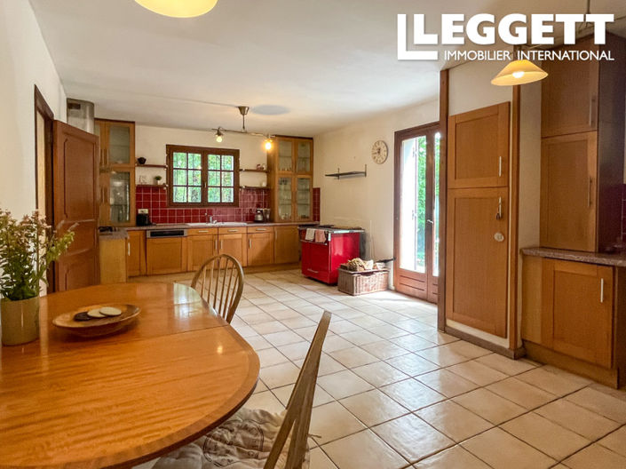 Image No.3-4 Bed House for sale