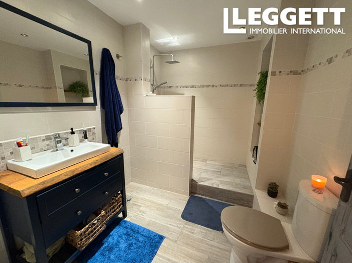 Image No.6-3 Bed House for sale