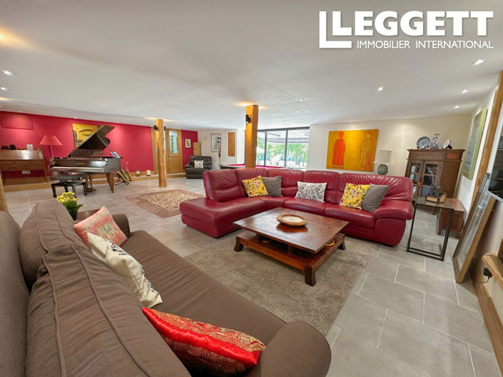 Image No.5-7 Bed House for sale