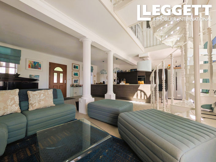 Image No.6-3 Bed House for sale