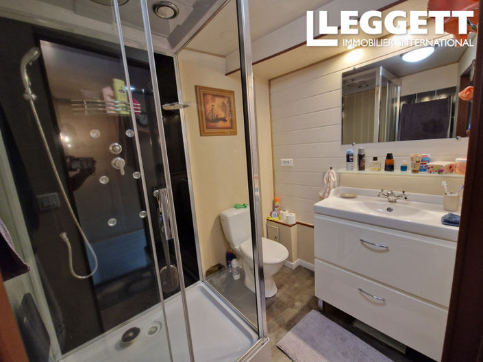 Image No.9-2 Bed House for sale