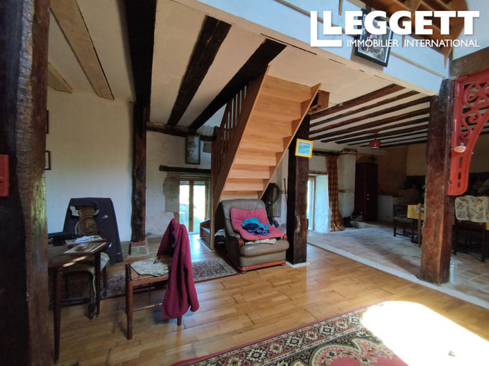 Image No.2-4 Bed House for sale