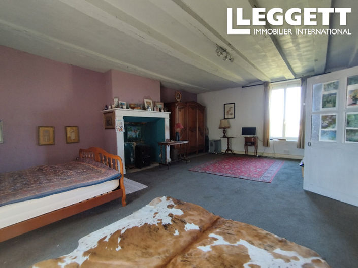 Image No.8-4 Bed House for sale