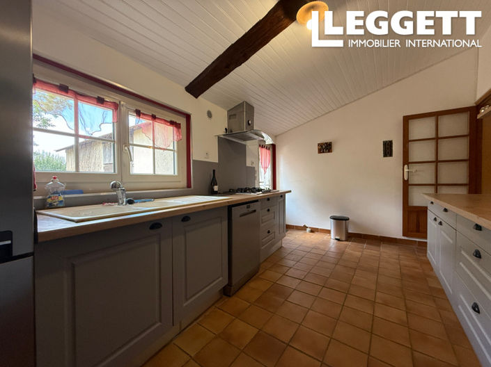 Image No.8-3 Bed House for sale