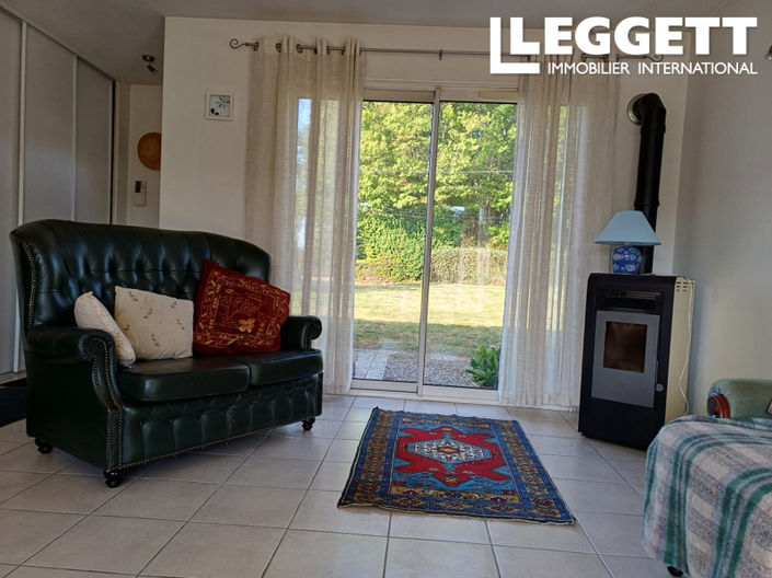 Image No.2-4 Bed House for sale