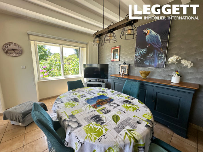 Image No.6-4 Bed House for sale