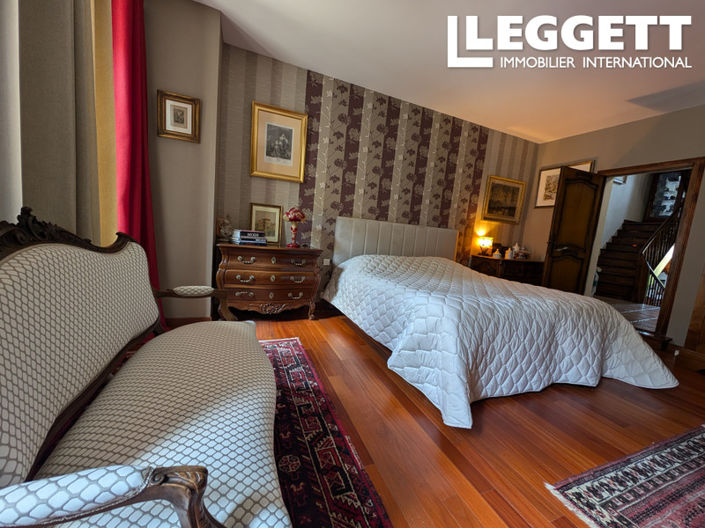 Image No.6-4 Bed House for sale