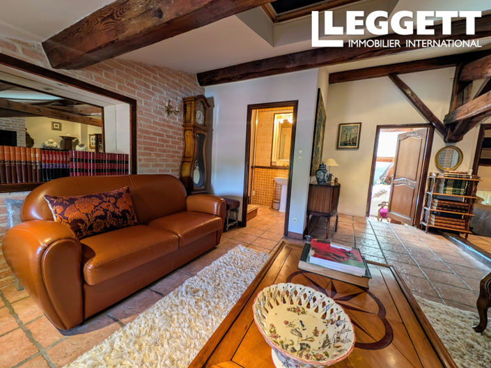 Image No.6-4 Bed House for sale