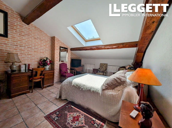 Image No.7-4 Bed House for sale