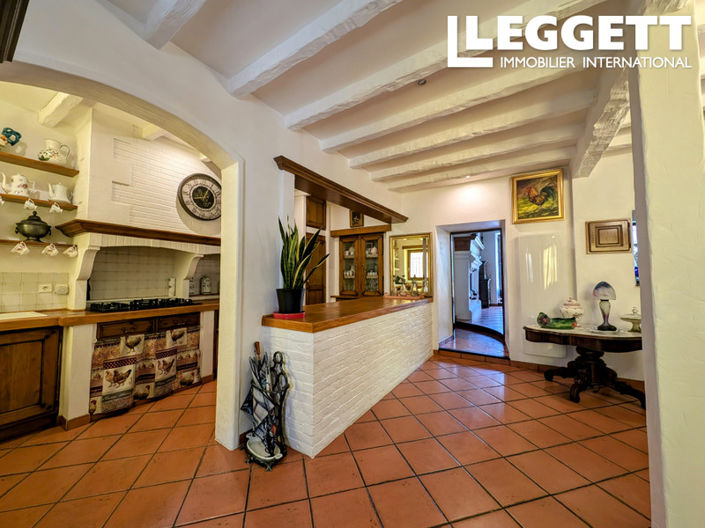 Image No.8-4 Bed House for sale