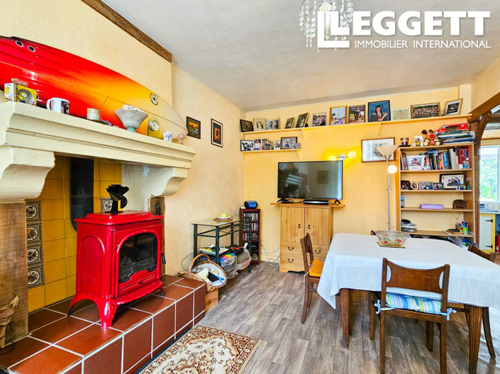 Image No.8-5 Bed House for sale