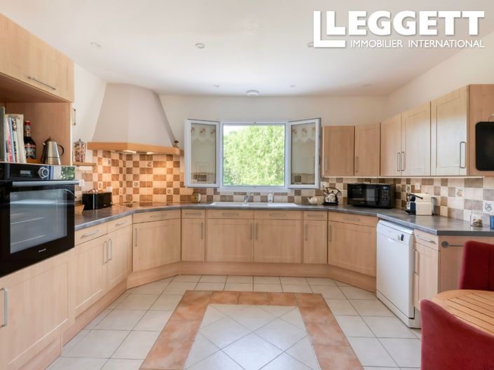 Image No.5-3 Bed House for sale