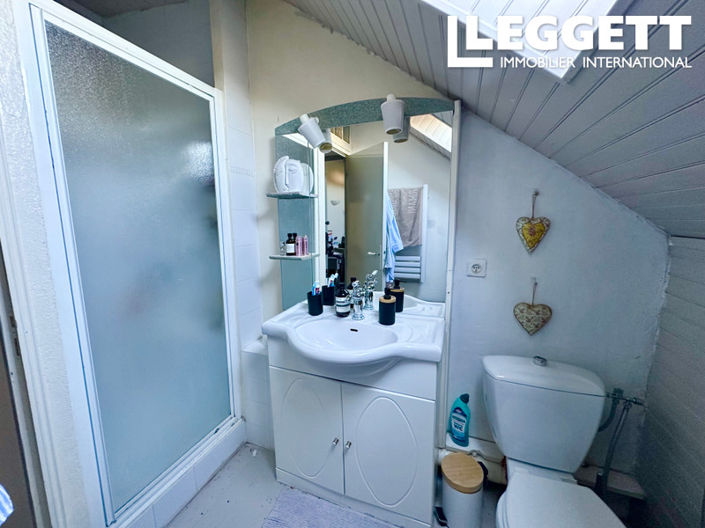 Image No.8-3 Bed House for sale