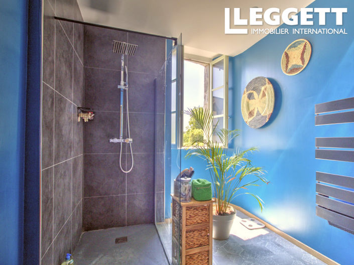 Image No.10-4 Bed House for sale