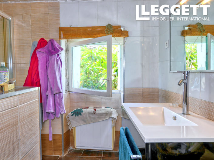 Image No.7-1 Bed House for sale