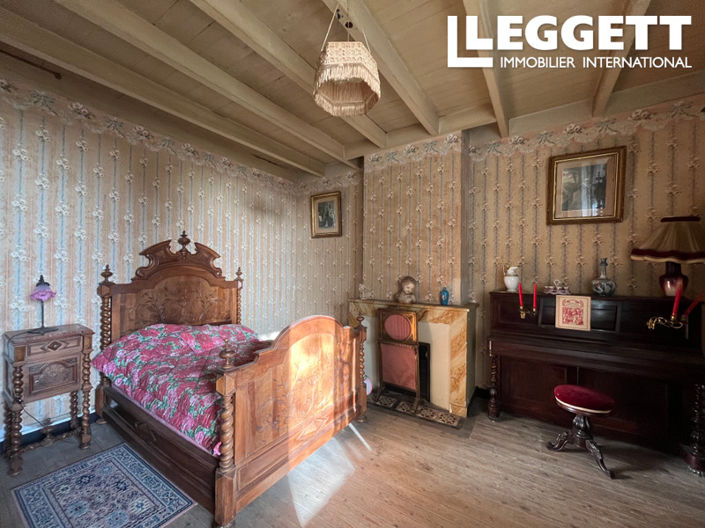 Image No.6-5 Bed House for sale