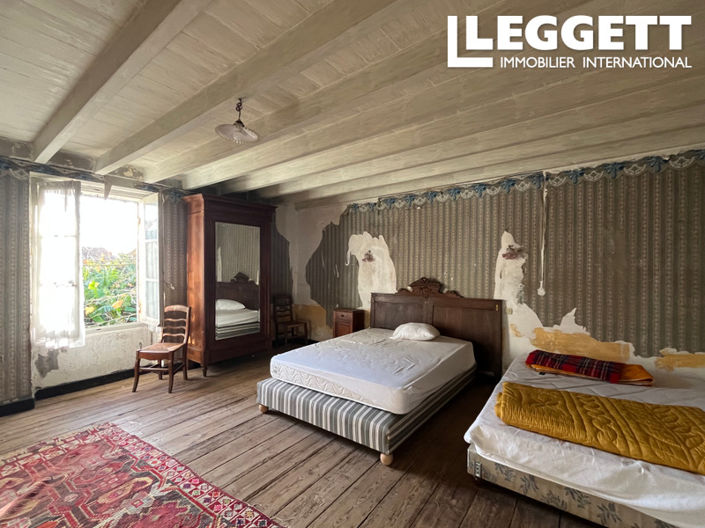 Image No.9-5 Bed House for sale