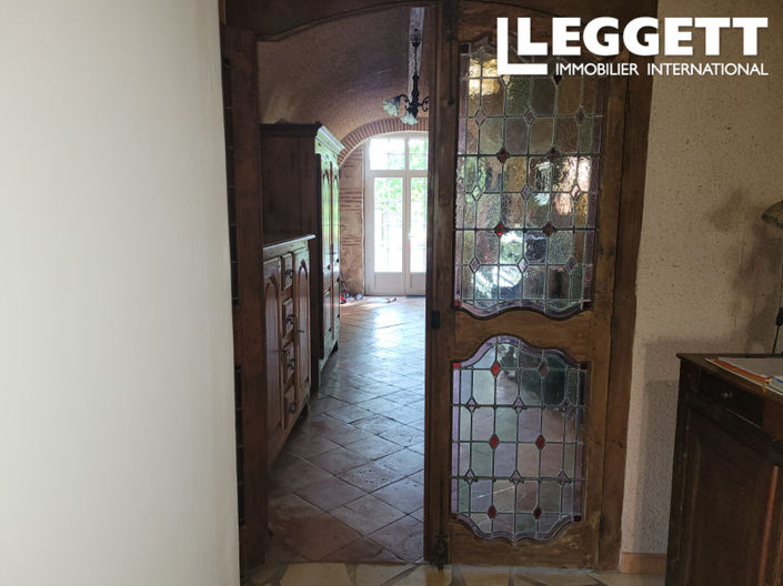 Image No.7-6 Bed House for sale