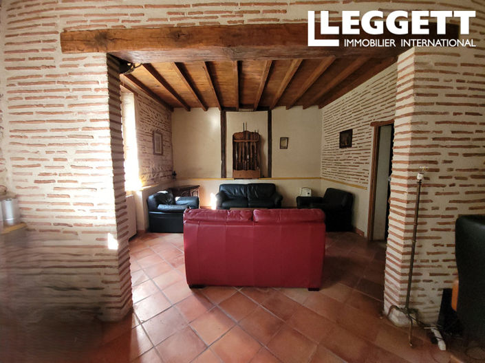 Image No.9-6 Bed House for sale