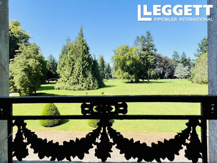 Image No.2-Châteaux de 6 chambres à vendre à Lisieux