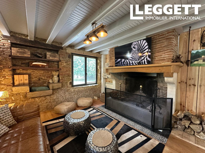 Image No.8-7 Bed House for sale