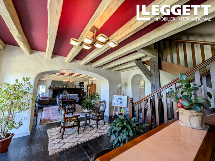 Image No.6-9 Bed House for sale