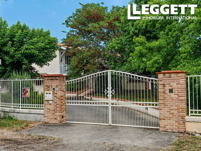 Image No.1-4 Bed House for sale