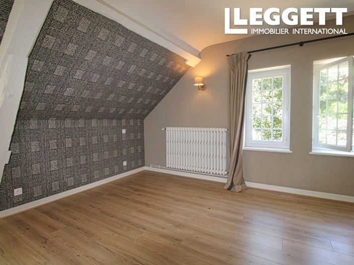 Image No.7-7 Bed House for sale