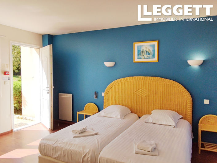 Image No.4-Commercial de 4 chambres à vendre à Colleville-sur-Mer