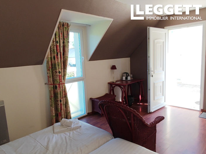 Image No.8-Commercial de 4 chambres à vendre à Colleville-sur-Mer