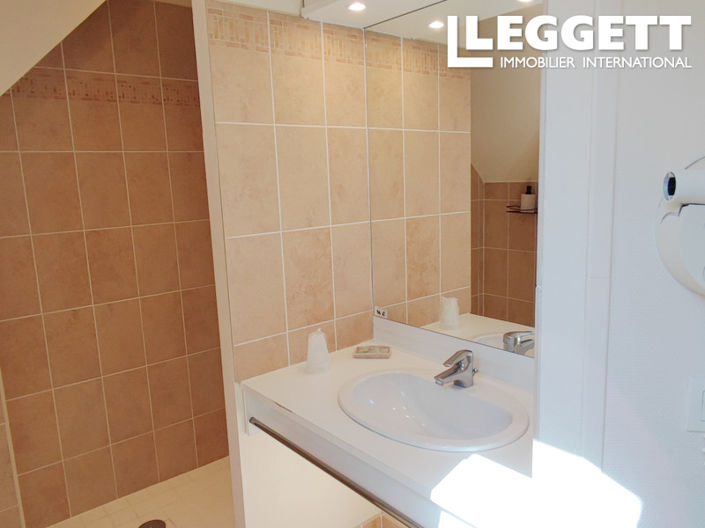 Image No.9-Commercial de 4 chambres à vendre à Colleville-sur-Mer